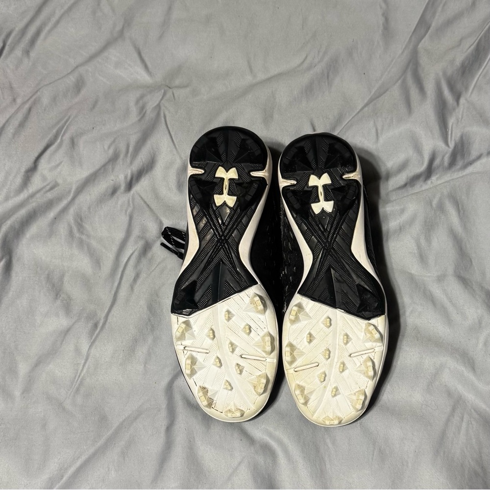 Under Armour Black and White Athletic Shoes